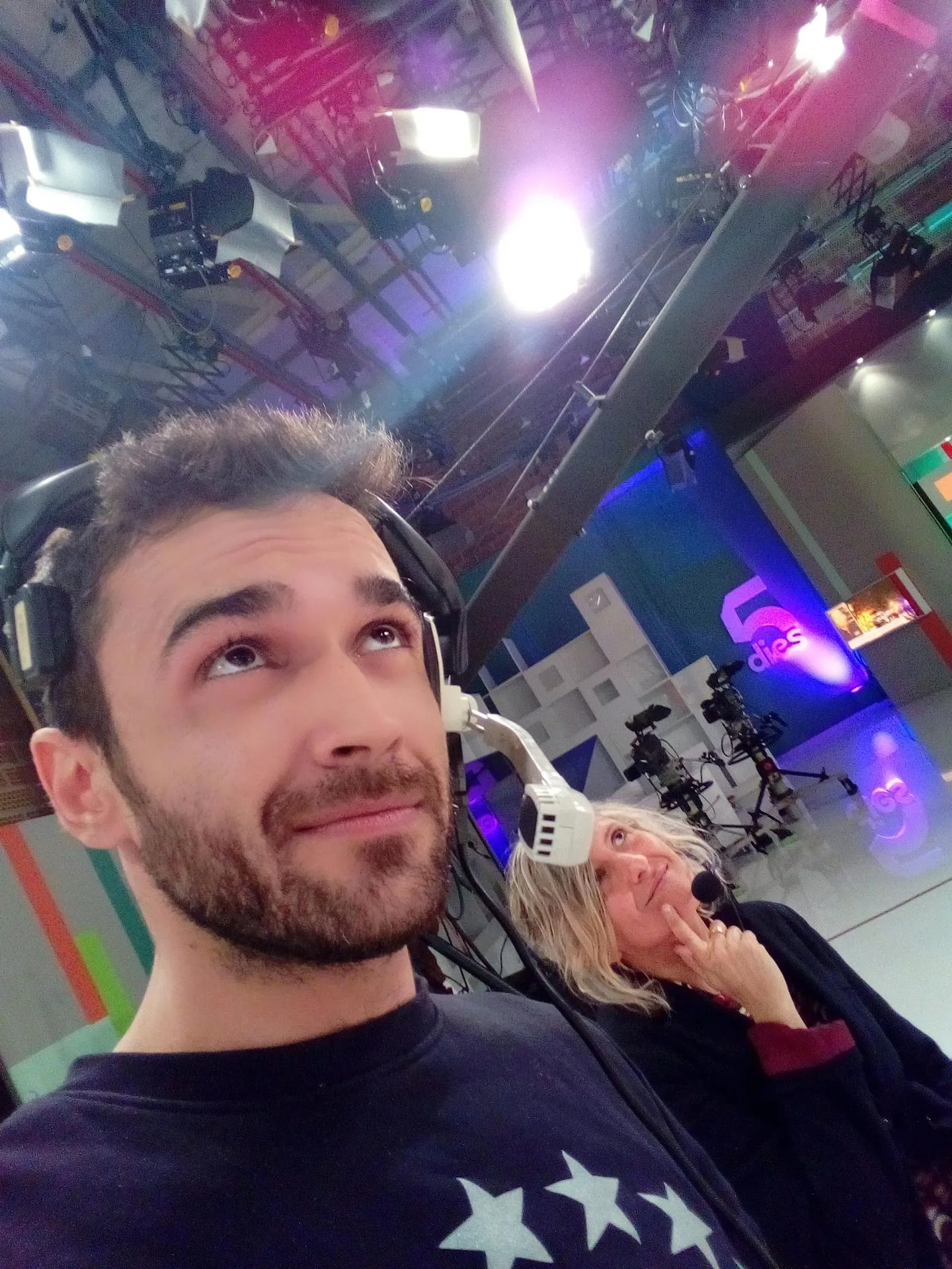 Concierto en directo cubierto desde el escenario